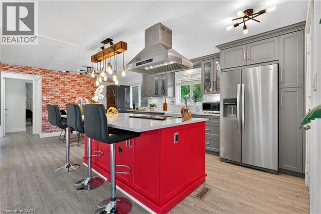 Building Photo - 146 Appalachian Crescent