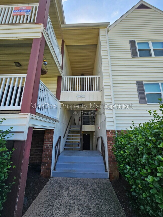 Foto del edificio - 100 Chesterfield Ln
