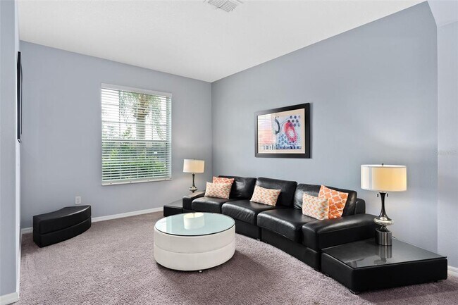 Foto del edificio - 2547 Dharma Cir