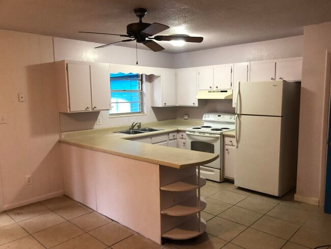 Building Photo - 2614 Tupelo Terrace