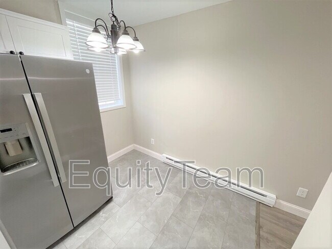 Foto del edificio - 4723 Peabody Ave