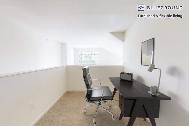 Foto del edificio - 1700 E 5th St