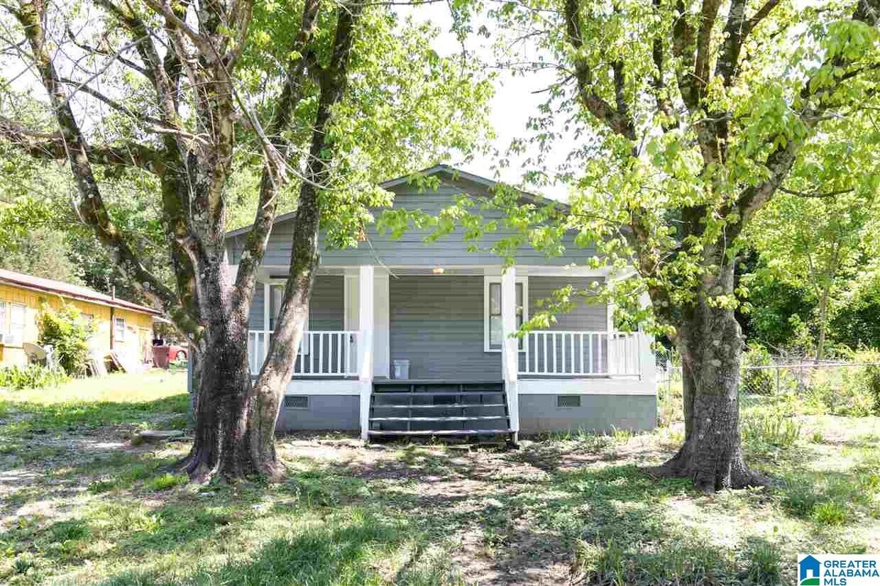 Foto principal - 846 Lower Coalburg Rd
