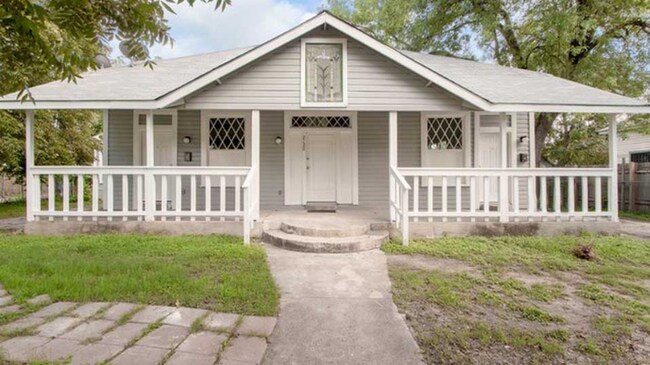 Building Photo - 2120 Monterey St
