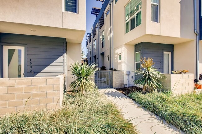 Foto del edificio - Beautiful Modern Home for Rent in San Diego – Prime Location!