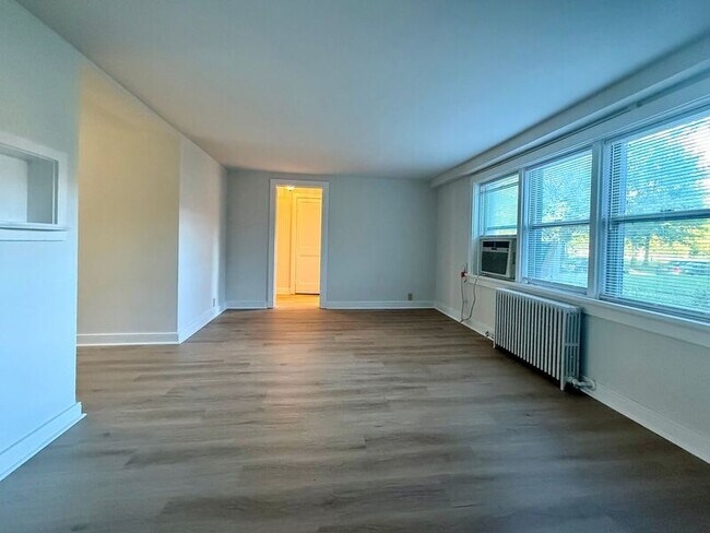 Foto del edificio - 1400 Kenmore Ave