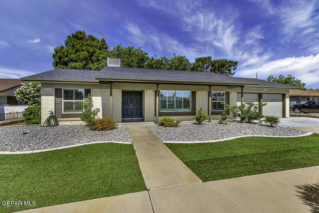 Foto principal - 9208 Shaver Dr