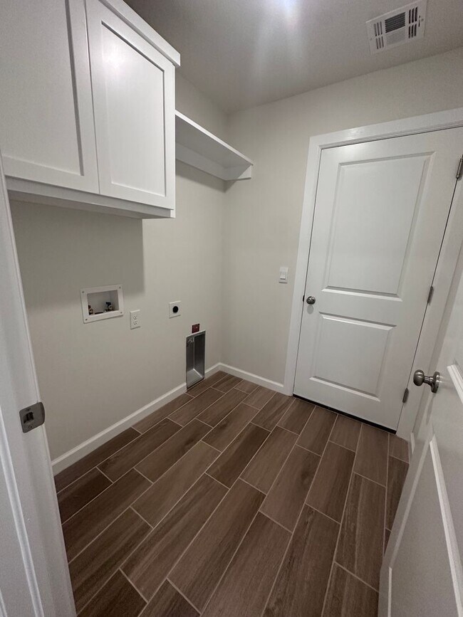 Foto del edificio - Beautiful New Home - First Month Free!