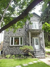 Building Photo - 25 Moynes Av