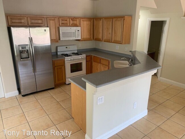 Building Photo - 3 br, 3 bath House - 9132 Bushy Tail Ave U...