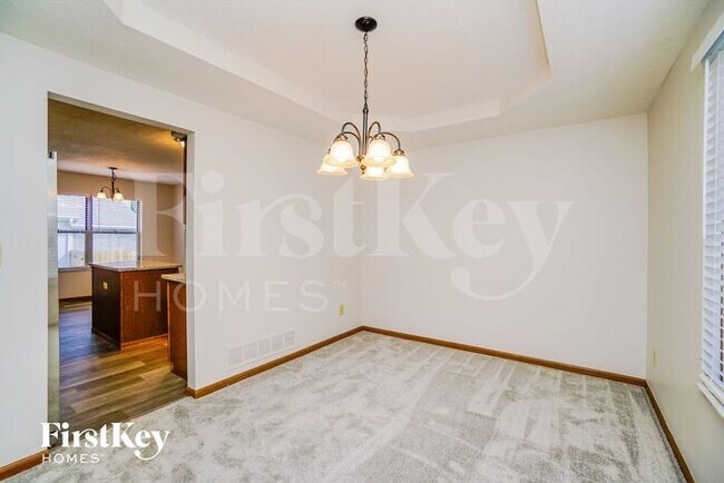Building Photo - 887 Larkfield Drive