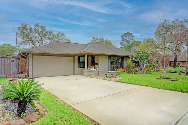 Building Photo - 5438 Briarbend Dr