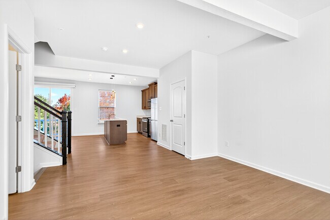 Foto del edificio - 600 Dana Dr