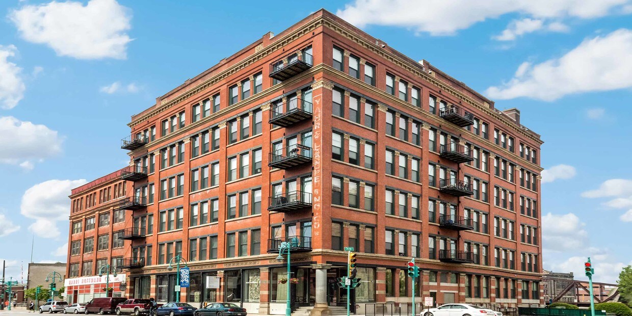 Primary Photo - 141 N Water St
