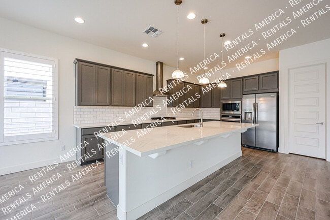 Building Photo - 274 S 164th Dr