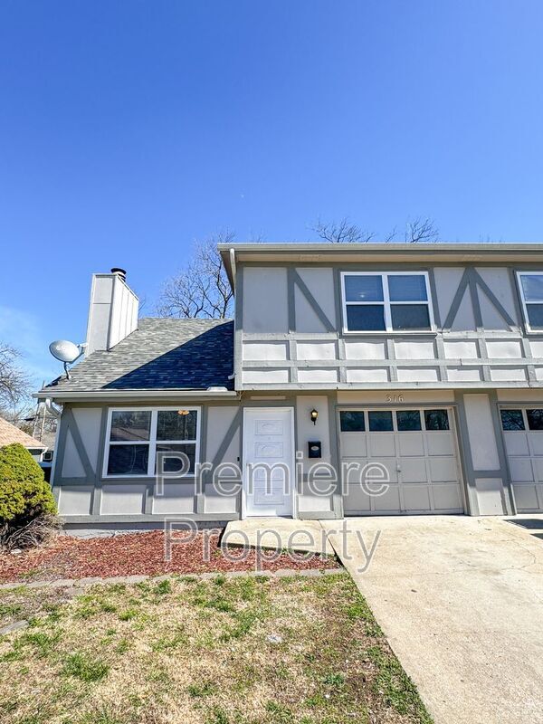 316 N Blake St, Olathe, KS 66061 Townhome Rentals in Olathe KS