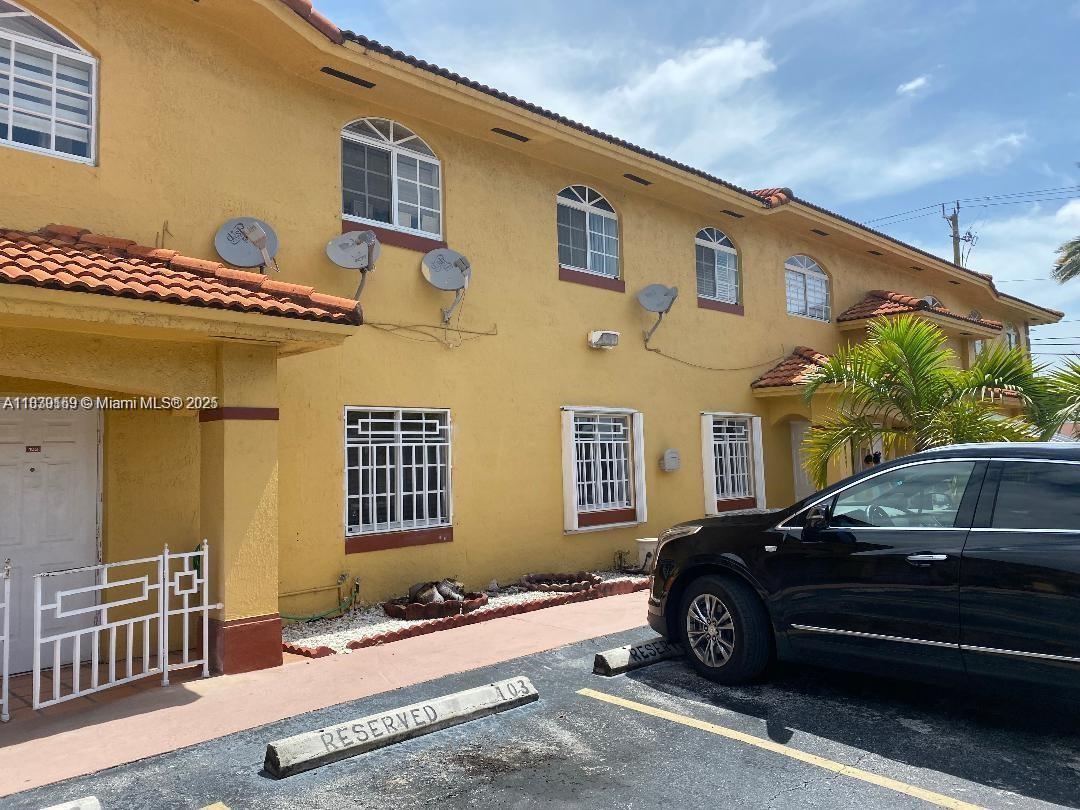 Foto principal - 7546 W 20th Ave