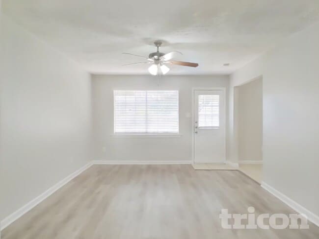 Building Photo - 5503 Jumada Cir