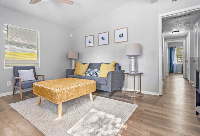 Foto del edificio - 2625 Larkspur Ave