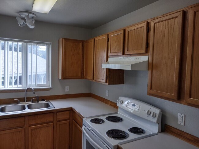 Foto del edificio - Lovely 2 bedroom 1.5 bath Coeur d'Alene To...