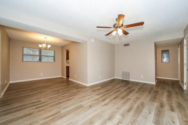 Building Photo - 6904 Cherbourg Ave S