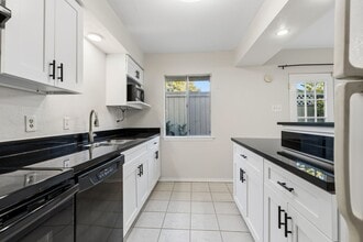 Building Photo - 6422 Burgoyne Rd