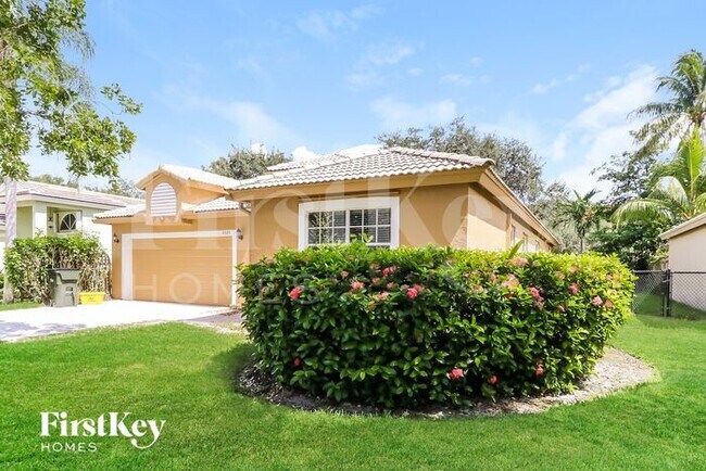 Building Photo - 4025 Sea Grape Cir
