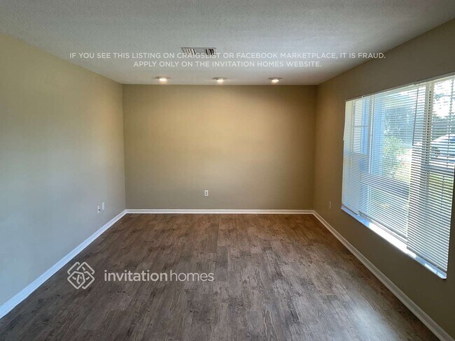 Foto del edificio - 2194 Oak Grove Dr