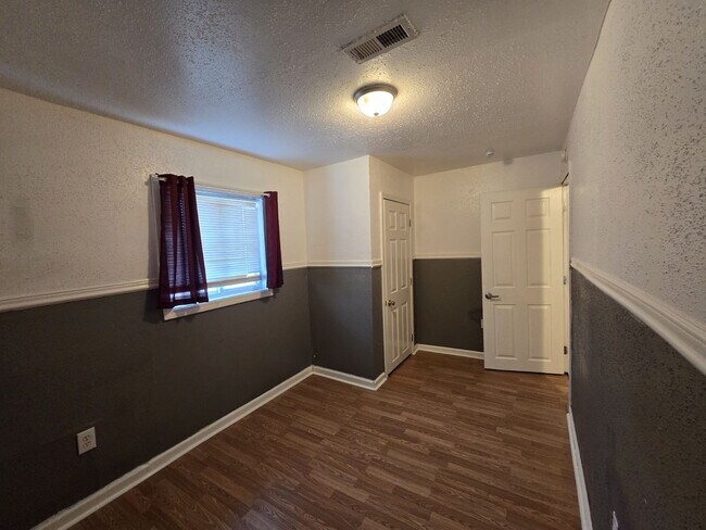 Foto del edificio - 507 St Robert Dr