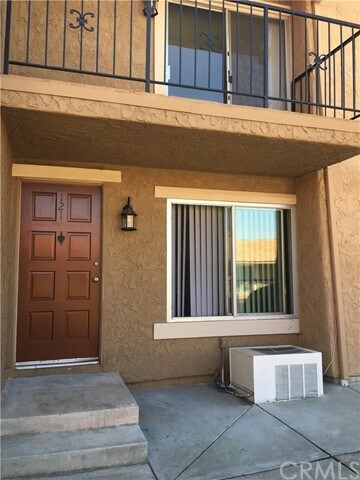 Foto del edificio - 3999 E Santa Ana Canyon Rd
