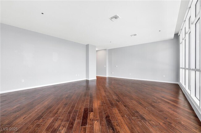 Foto del edificio - 4575 Dean Martin Dr