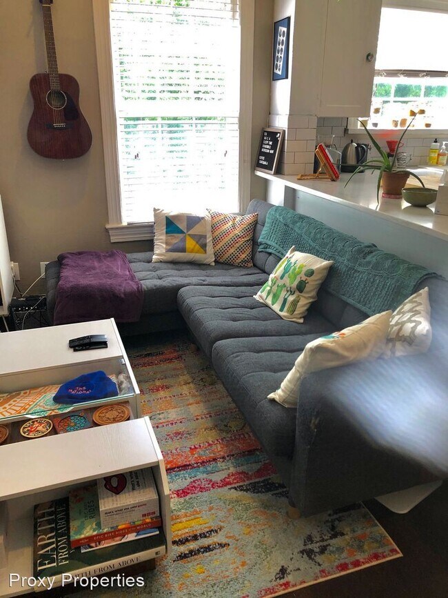 Foto del edificio - 1801 W 10th St