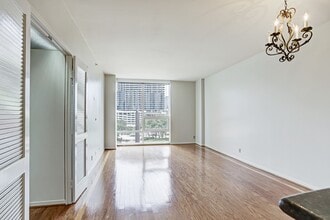 Building Photo - 5110 San Felipe St