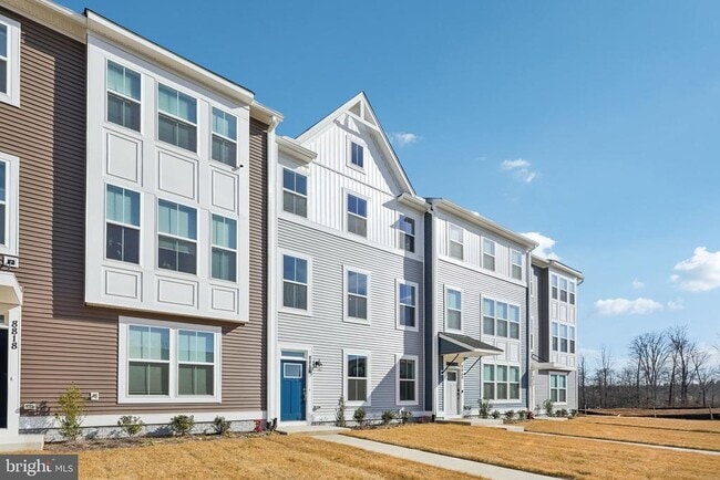 Building Photo - 8816 Selby Ct