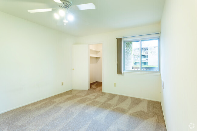 1 BR, 1 BA - Maple, 674 SF - River Drive Apartments