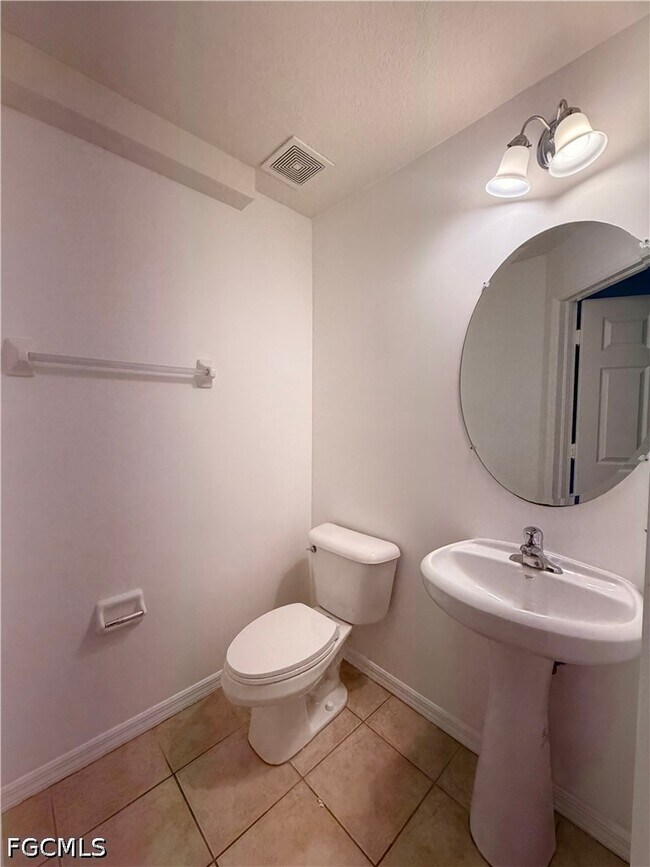 Foto del edificio - 8360 Silver Birch Way
