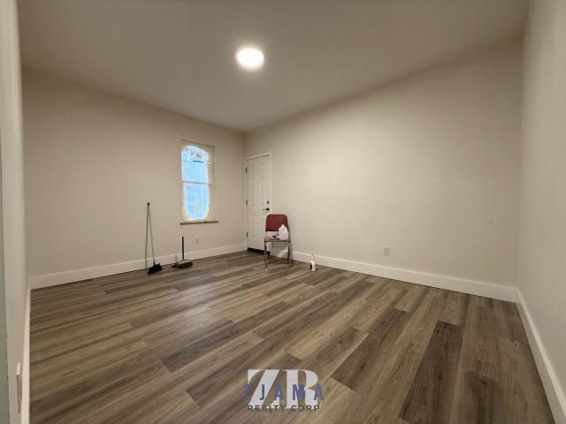 Foto del edificio - 2 bedroom in BROOKLYN NY 11203