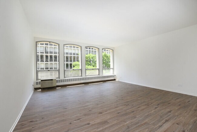 Foto del edificio - 1451 E 55th St