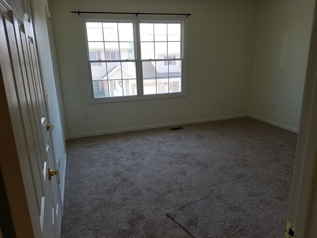 Master (has walk-in closet and small bath) - 234 Donna Ave