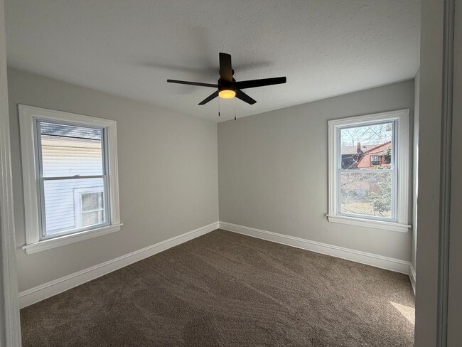 Foto del edificio - 14102 Glenside Rd