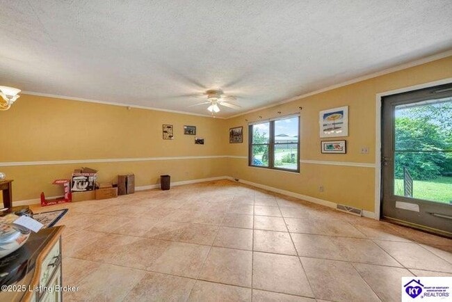 Building Photo - 809 Clifford Dr