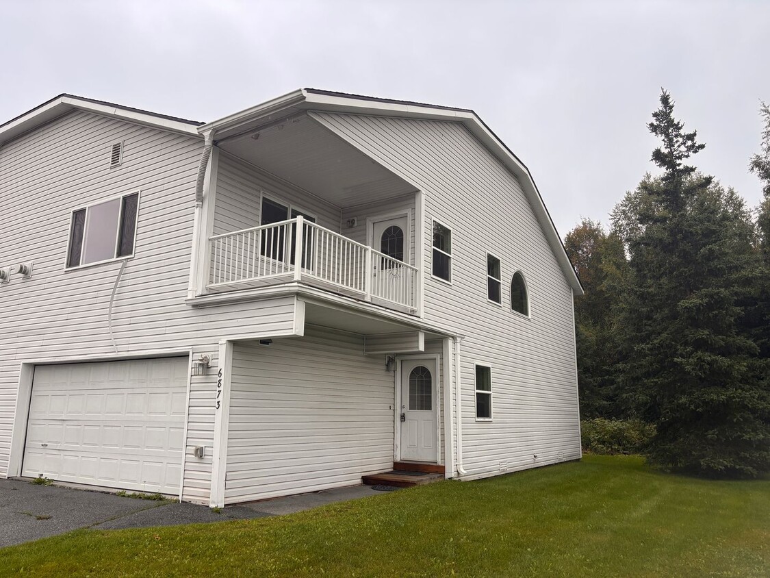 Primary Photo - Wonderful East Anchorage 3 Bed Townhome!
