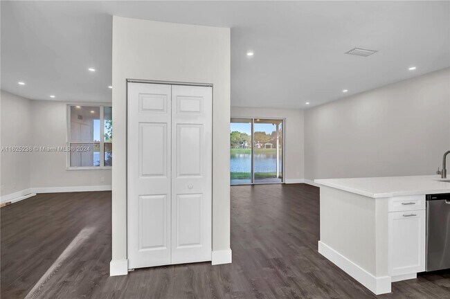 Building Photo - 17708 SW 28th St