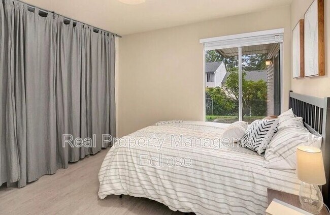 Foto del edificio - 17431 Ambaum Blvd S