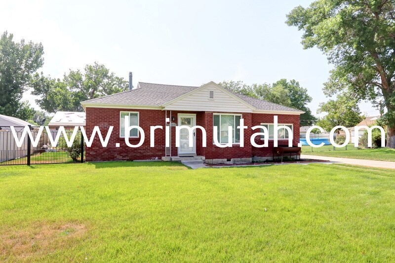 Primary Photo - 5970 Belview Ave