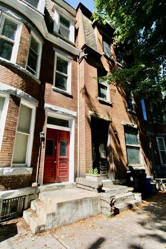 Primary Photo - 202 Hamilton St