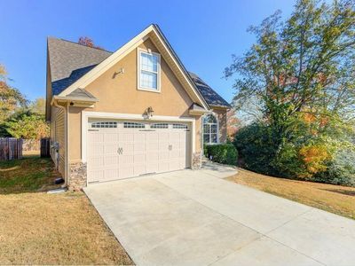 Building Photo - 6534 Kenton Ridge Cir