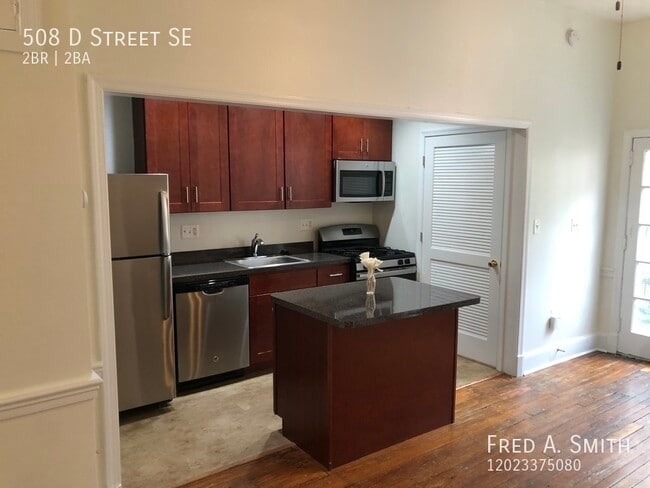 Building Photo - Townhouse In Capital Heights Available Now!