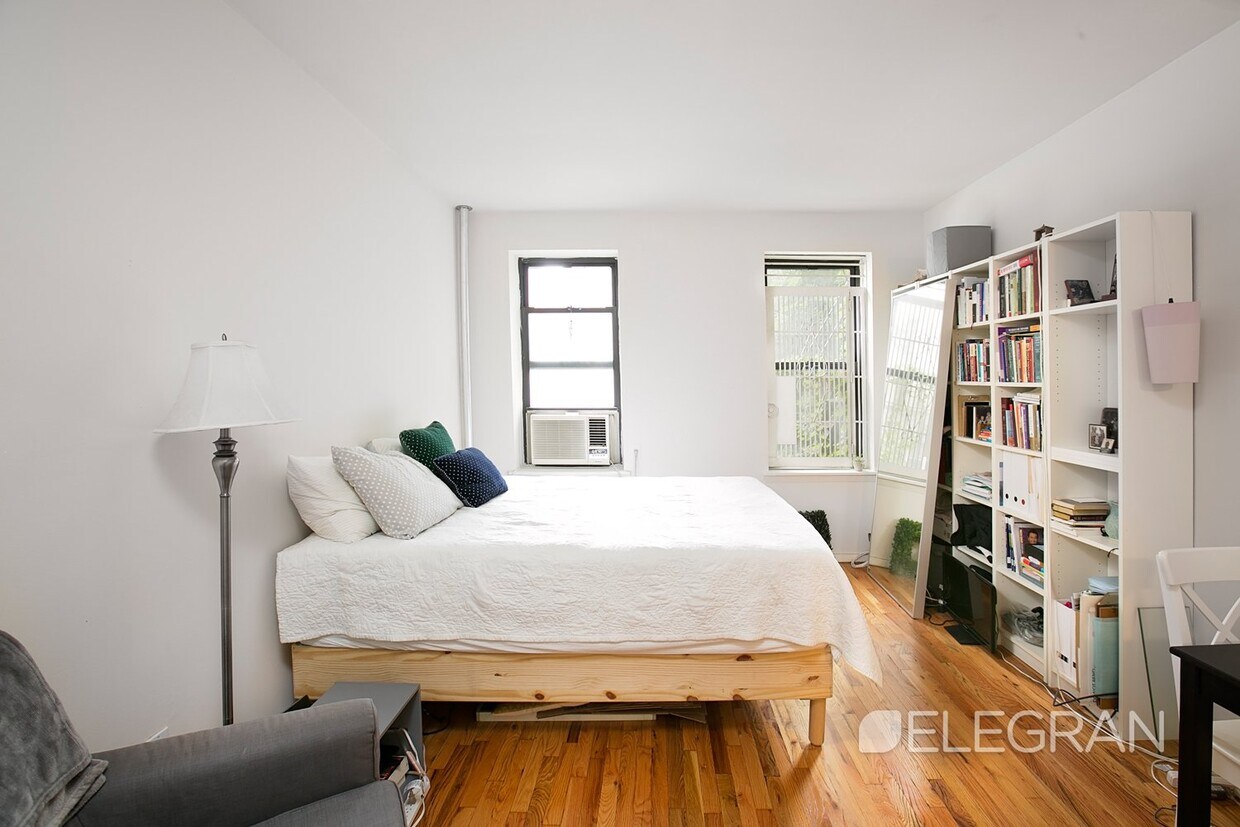 Foto del edificio - 235 E 82nd St