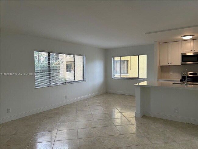 Foto del edificio - 801 Meadows Cir